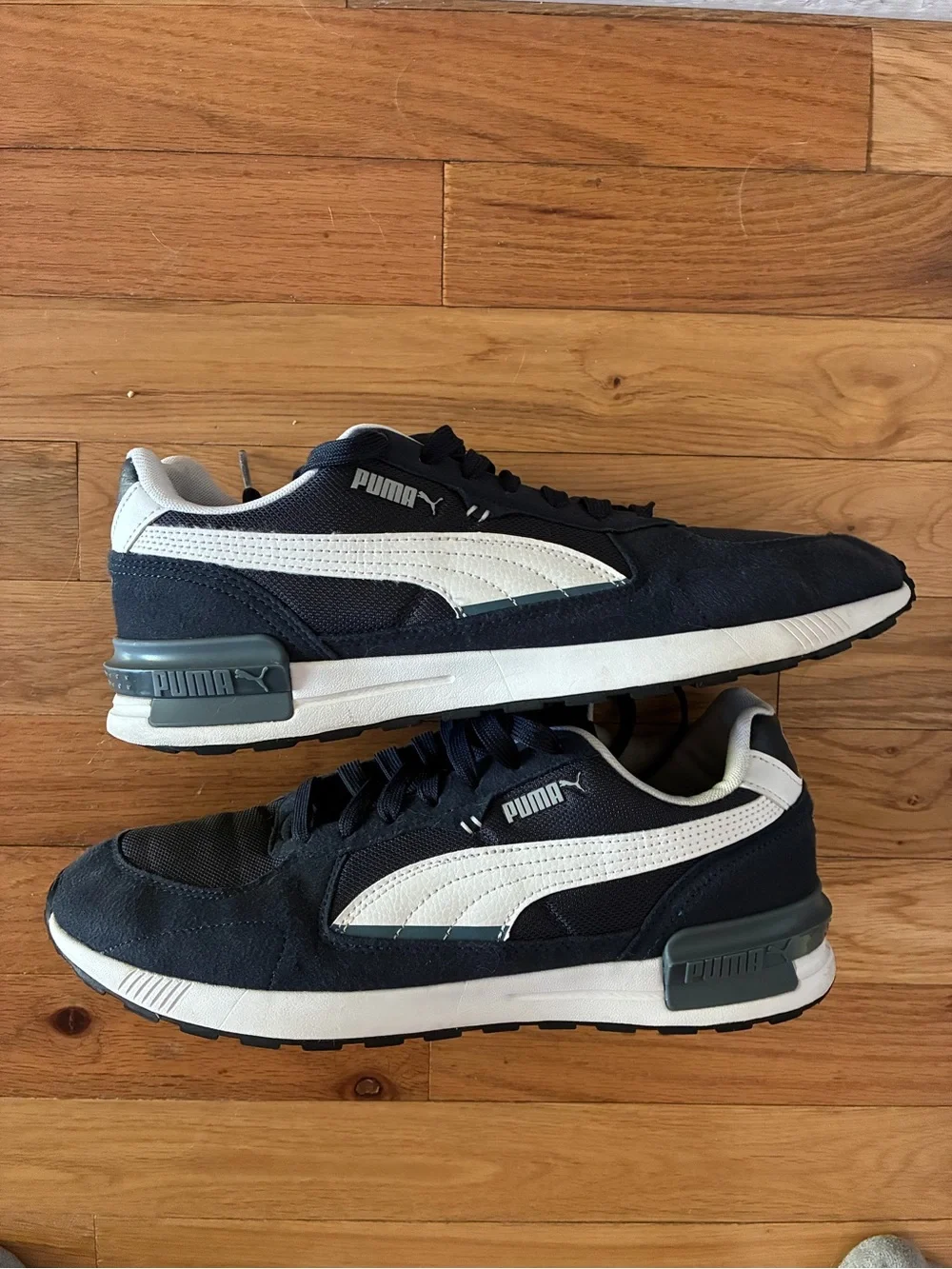 Puma Graviton Men's Sneakers Navy and White